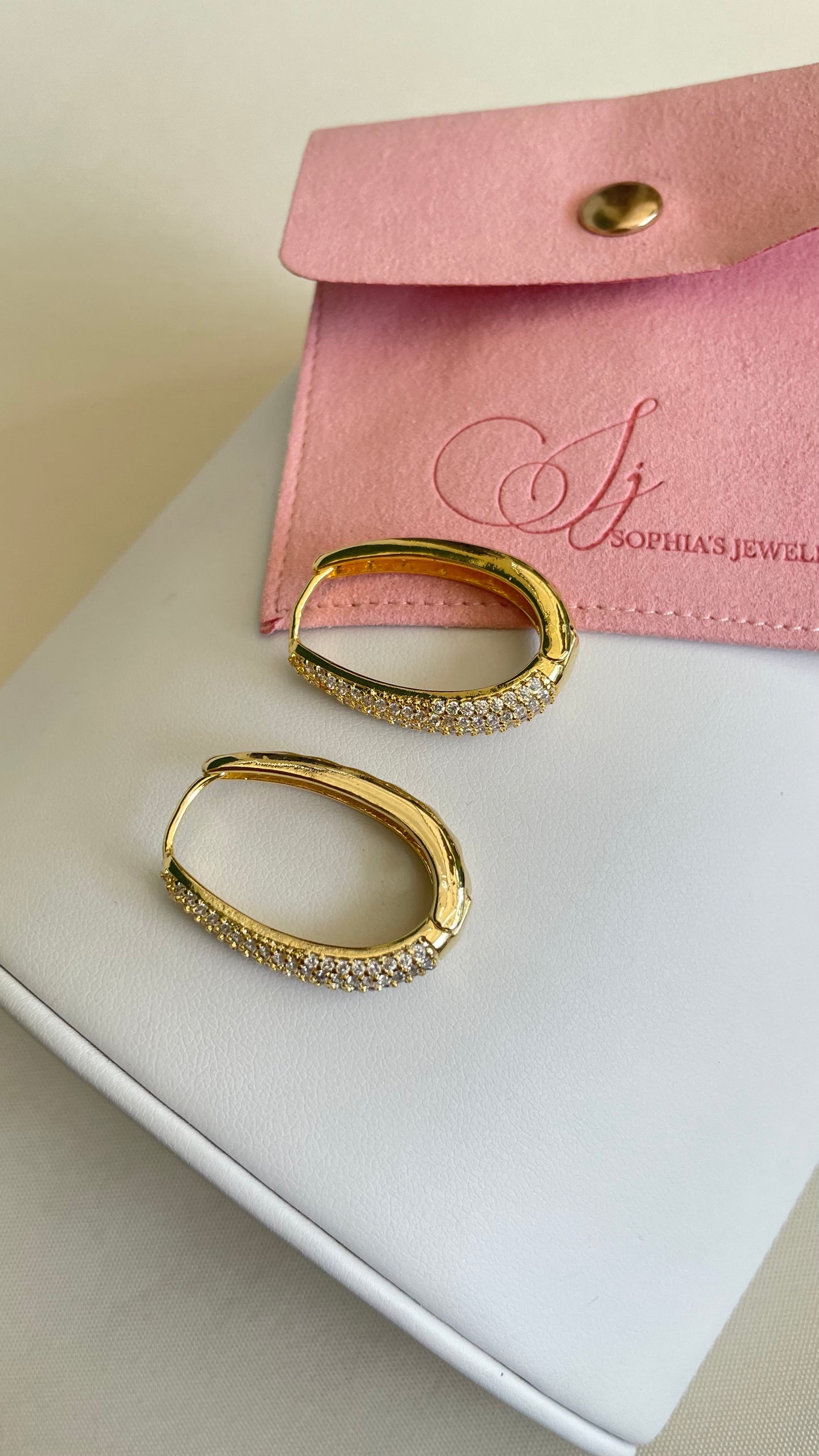 Aretes de microcirconia