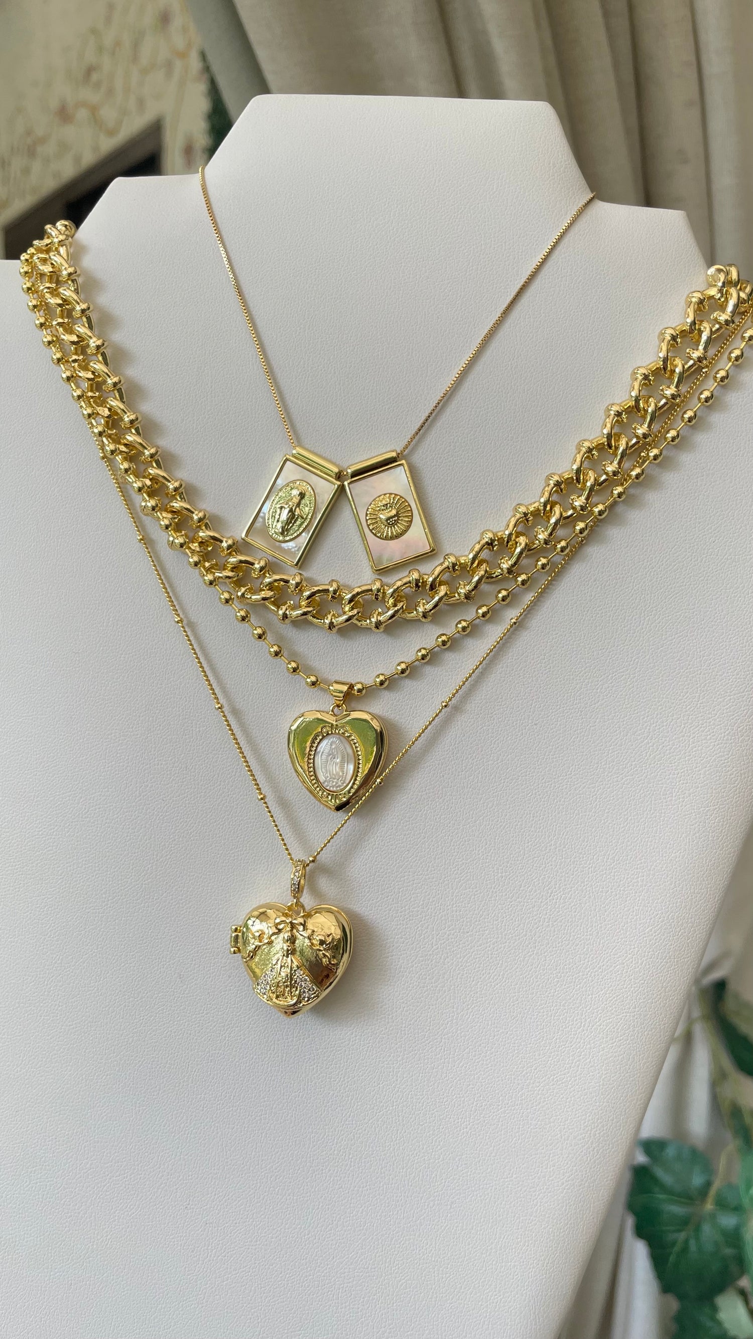 Collares