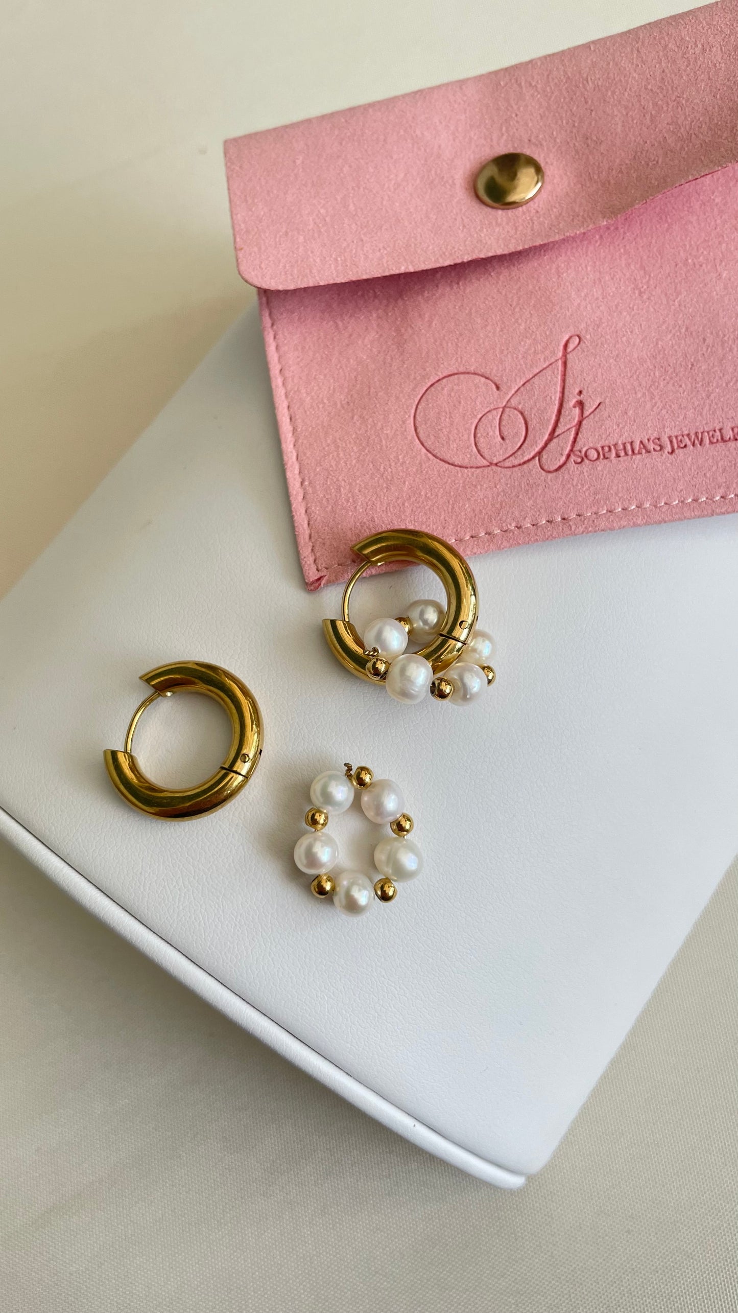 Aretes de perla medianos