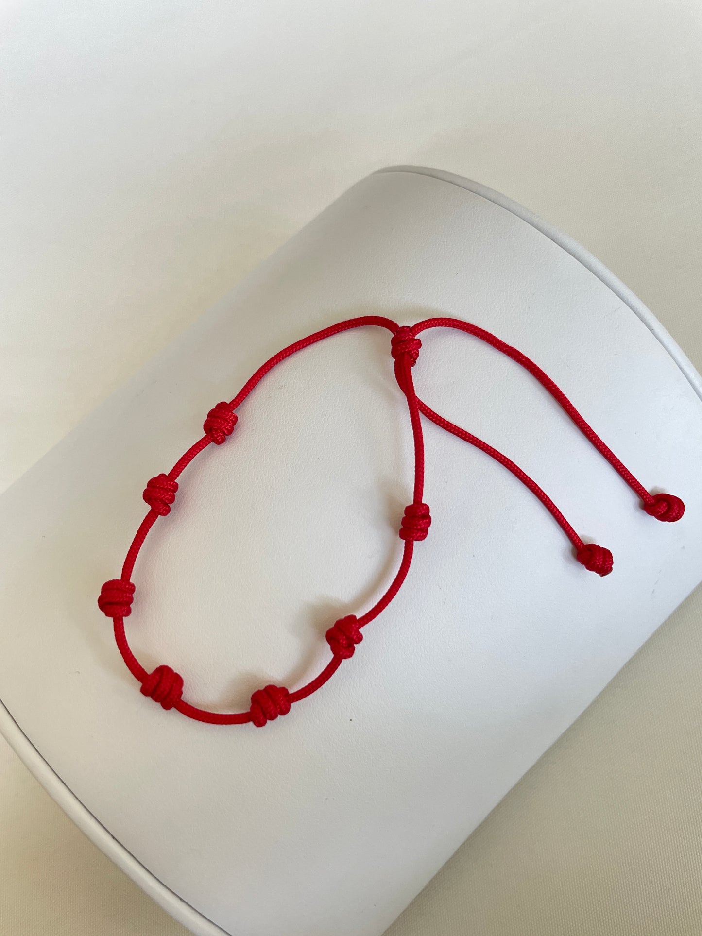 Pulseras ajustables de hilo