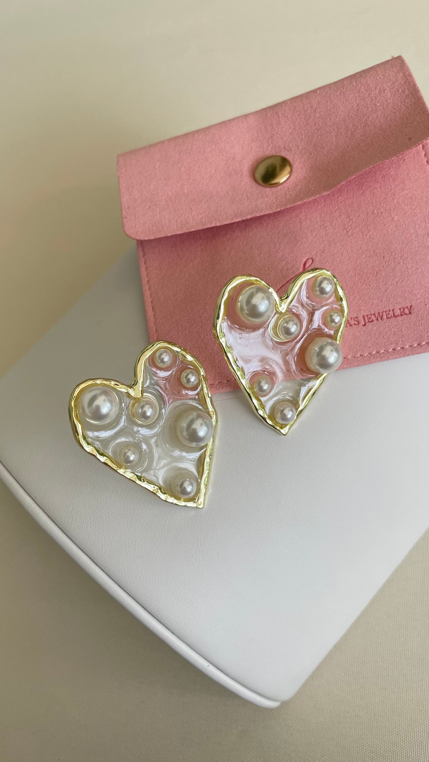 Aretes de perla medianos