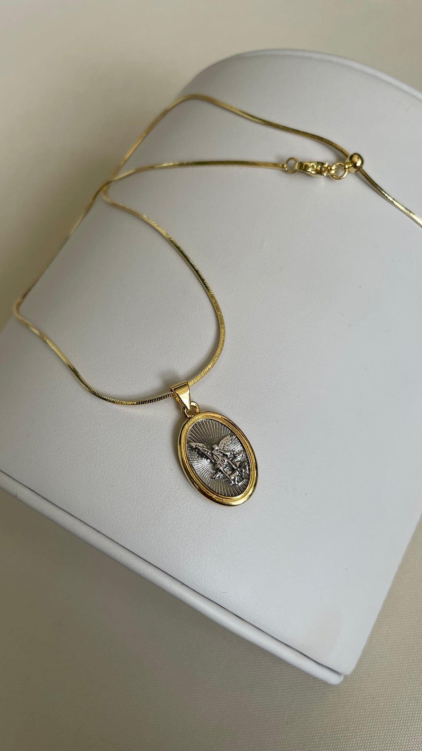 San Benito doble escapularios y religiosas