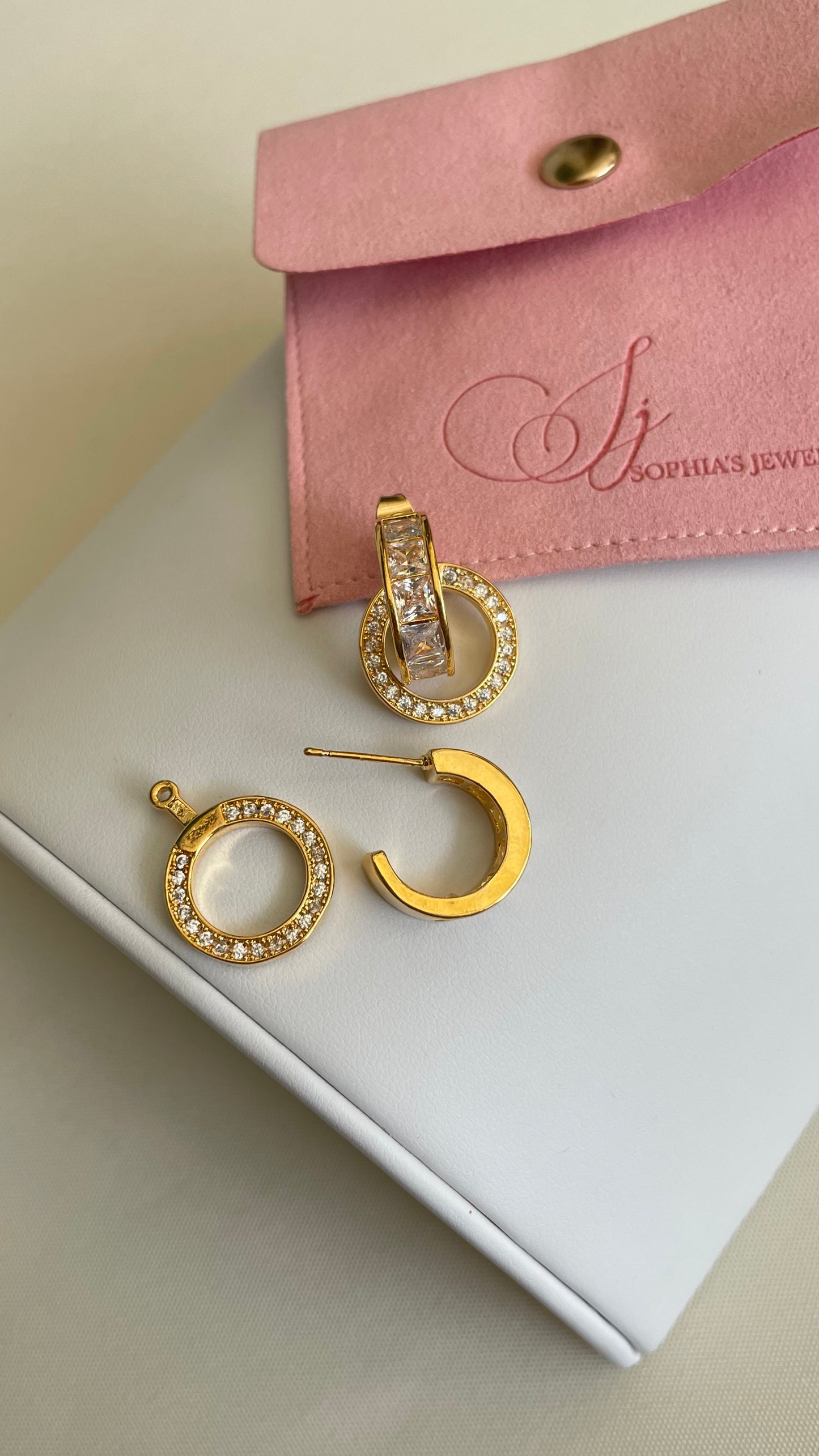 Aretes de microcirconia