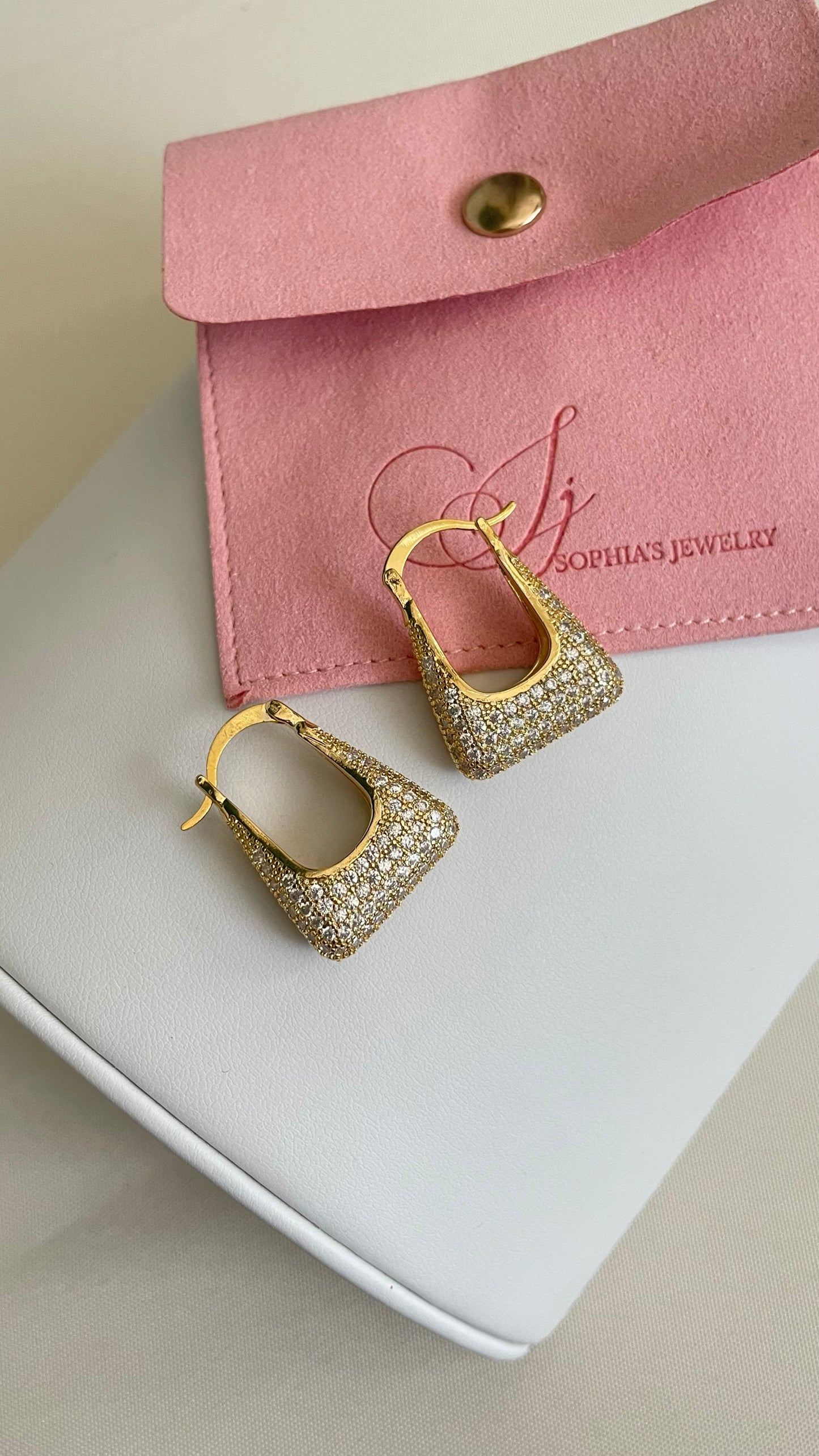 Aretes de microcirconia