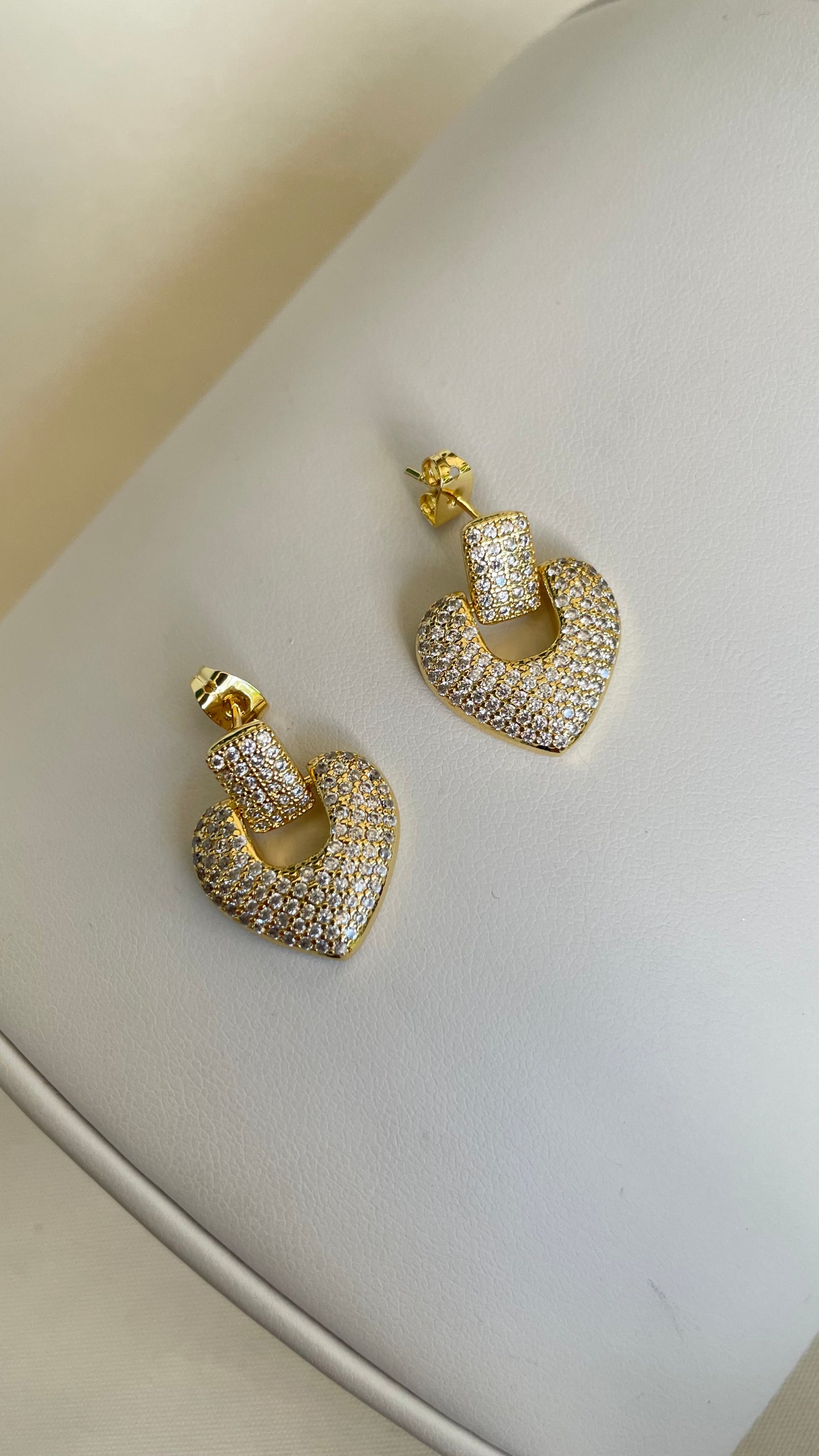 Aretes de microcirconia