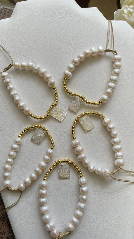 Pulsera ajustable con piedras de río