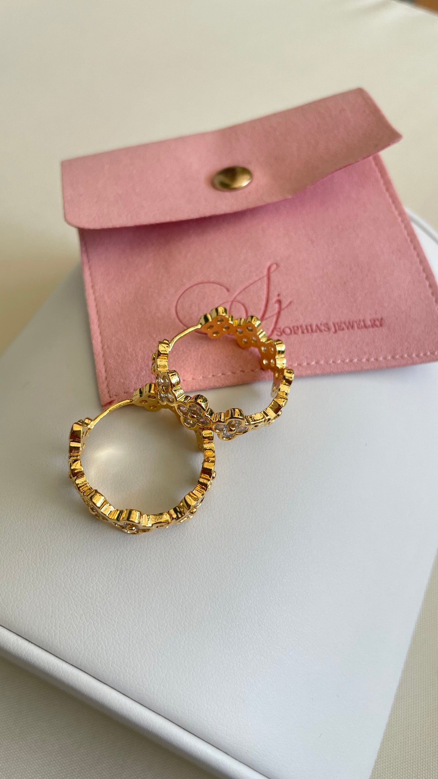 Aretes de microcirconia