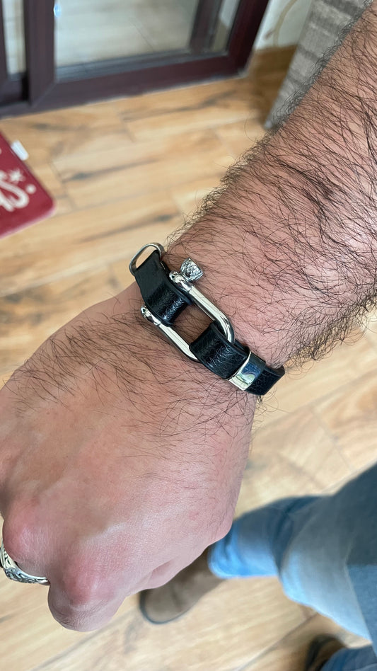 Brazalete de cuero