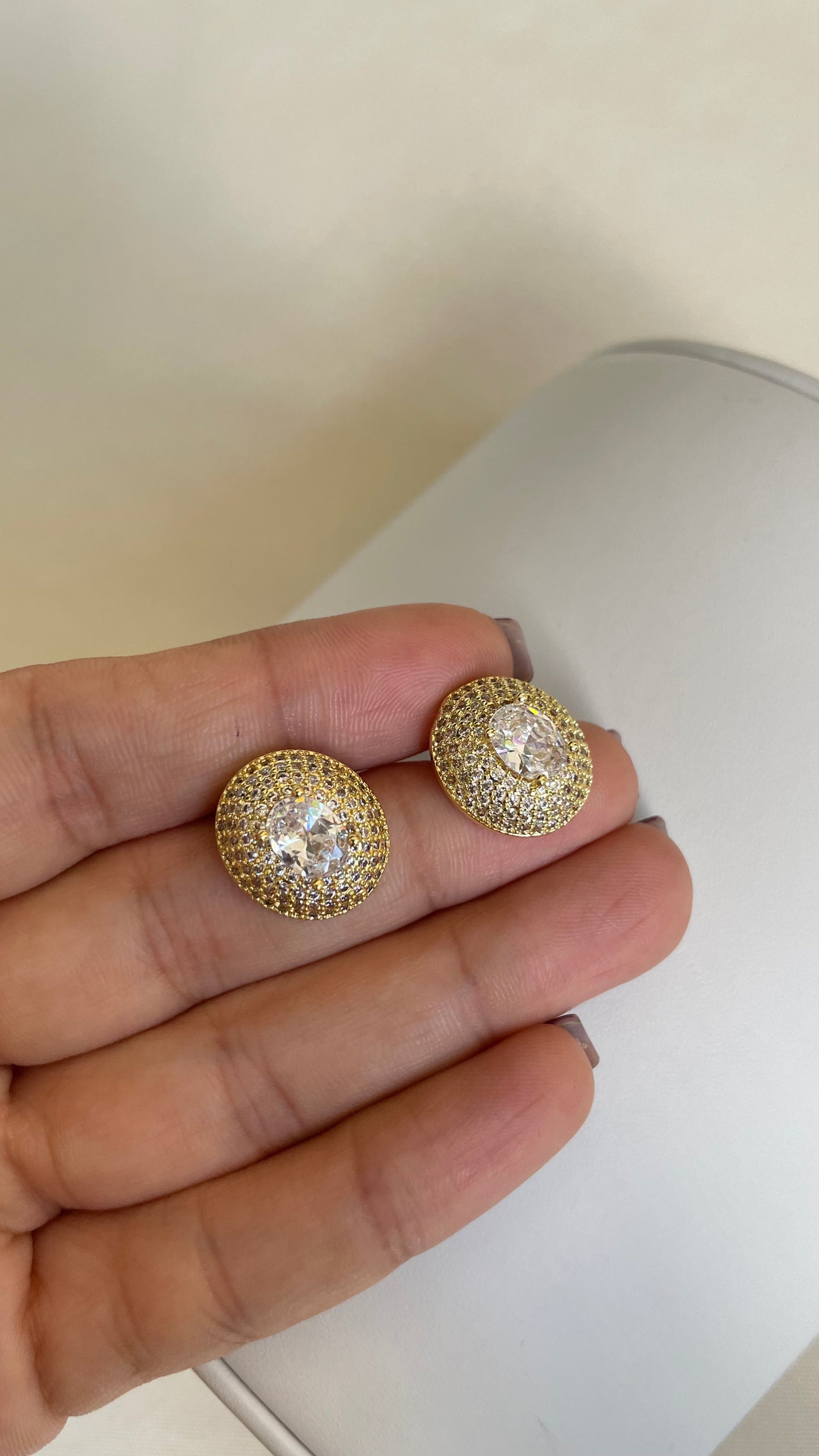 Aretes de microcirconia