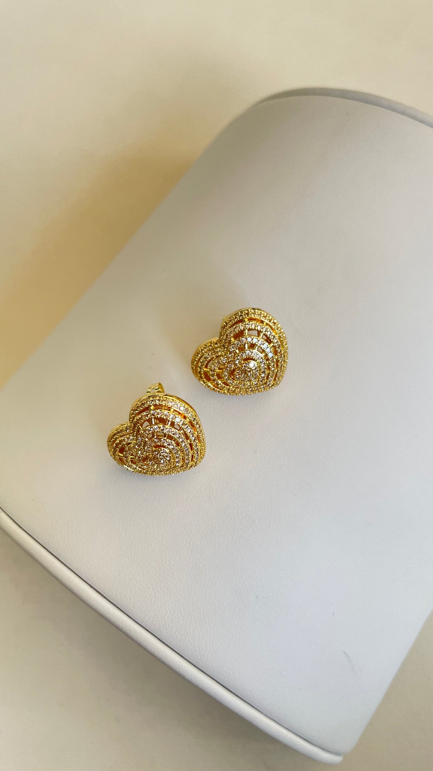 Aretes de microcirconia