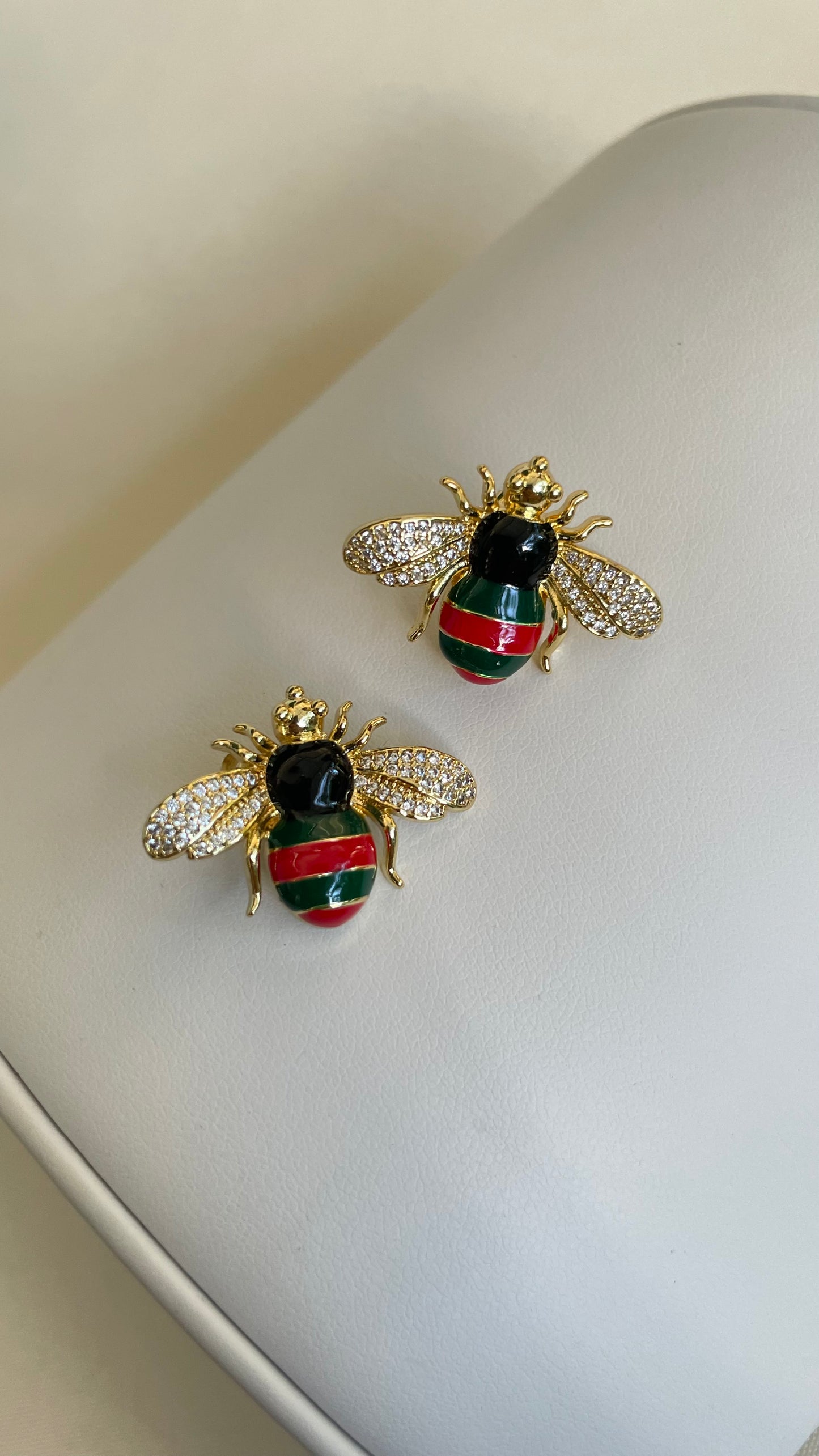 Aretes de microcirconia