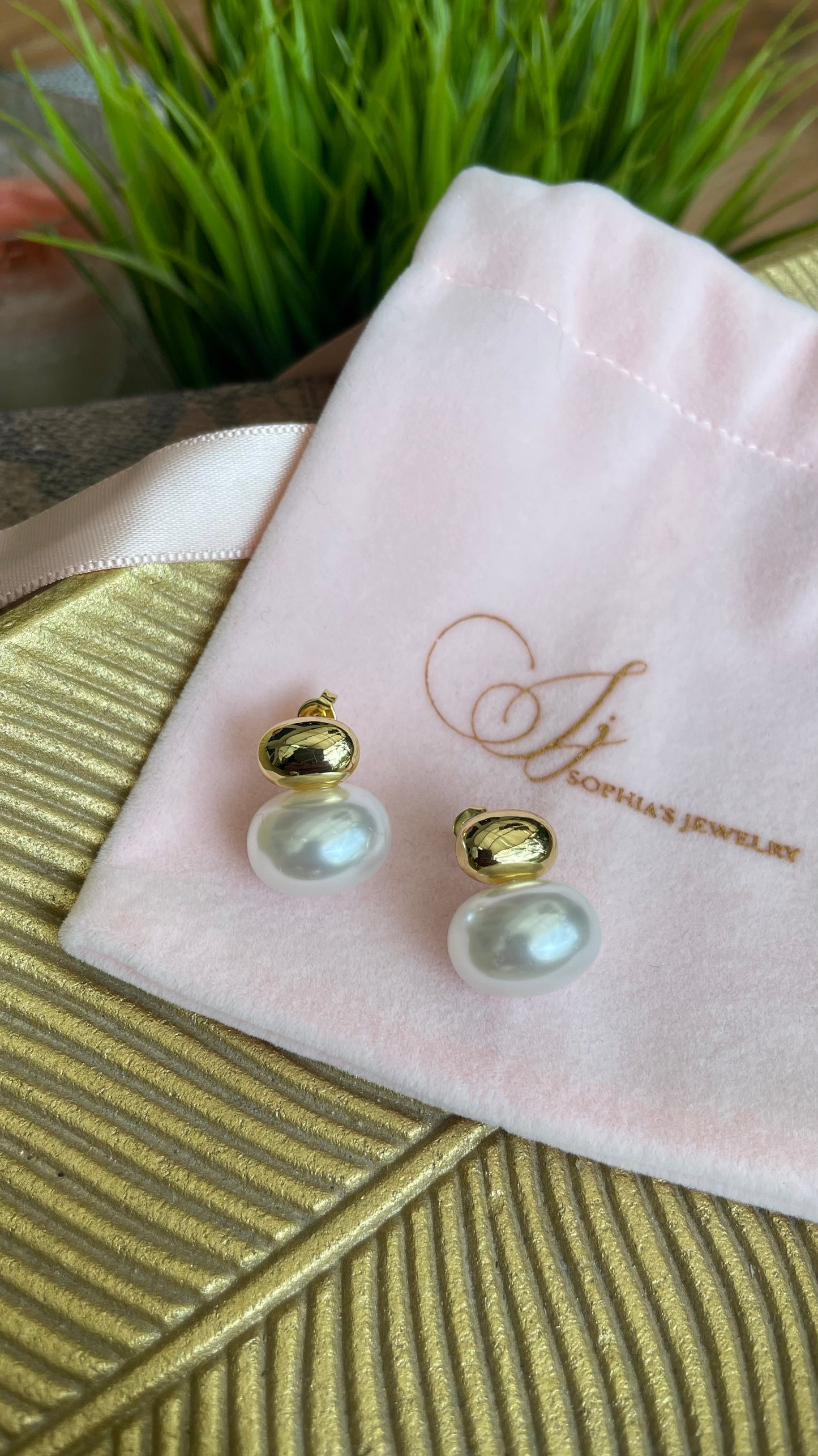 Aretes de perla medianos