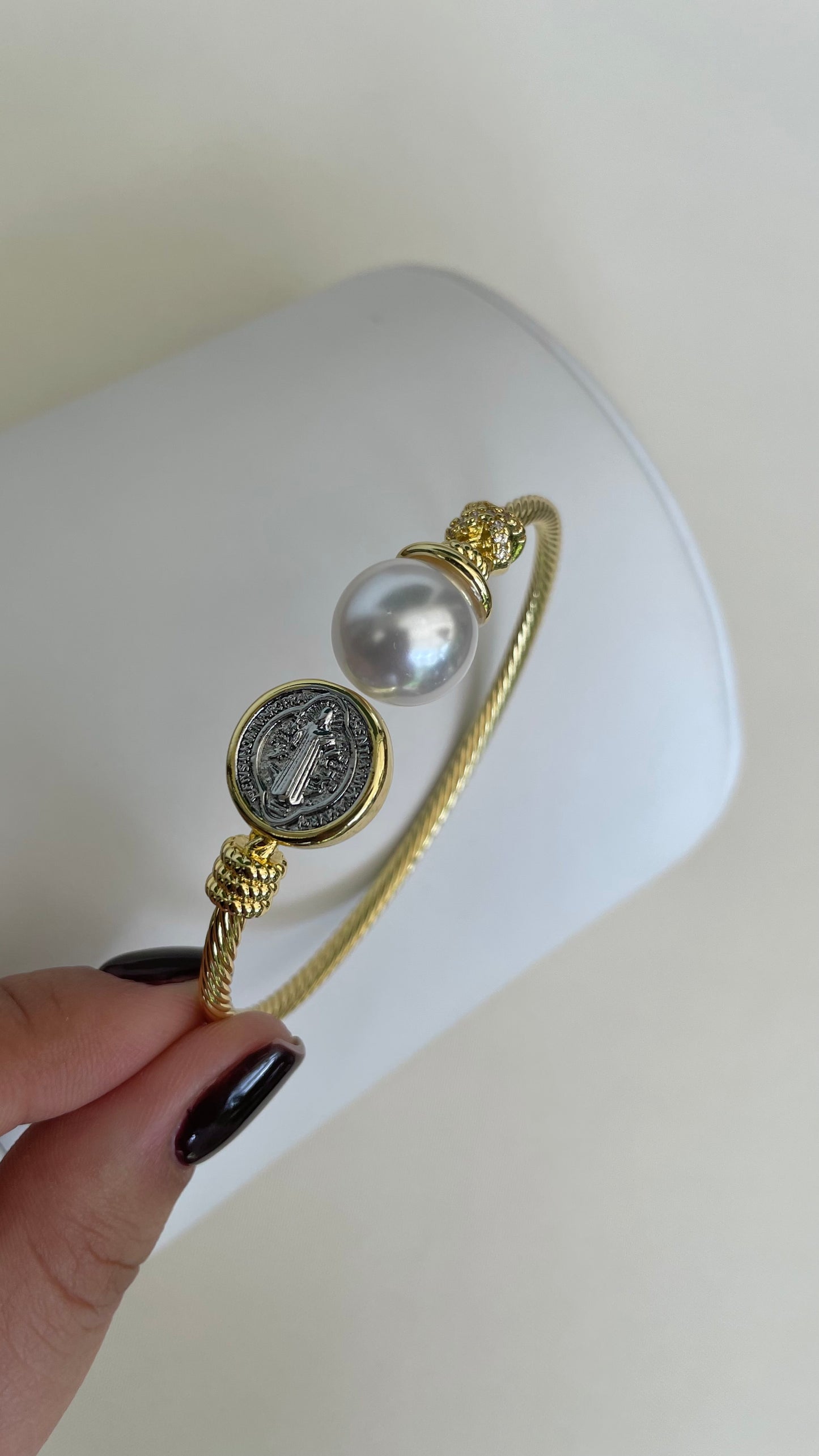 Brazaletes y Pulseras ajustables