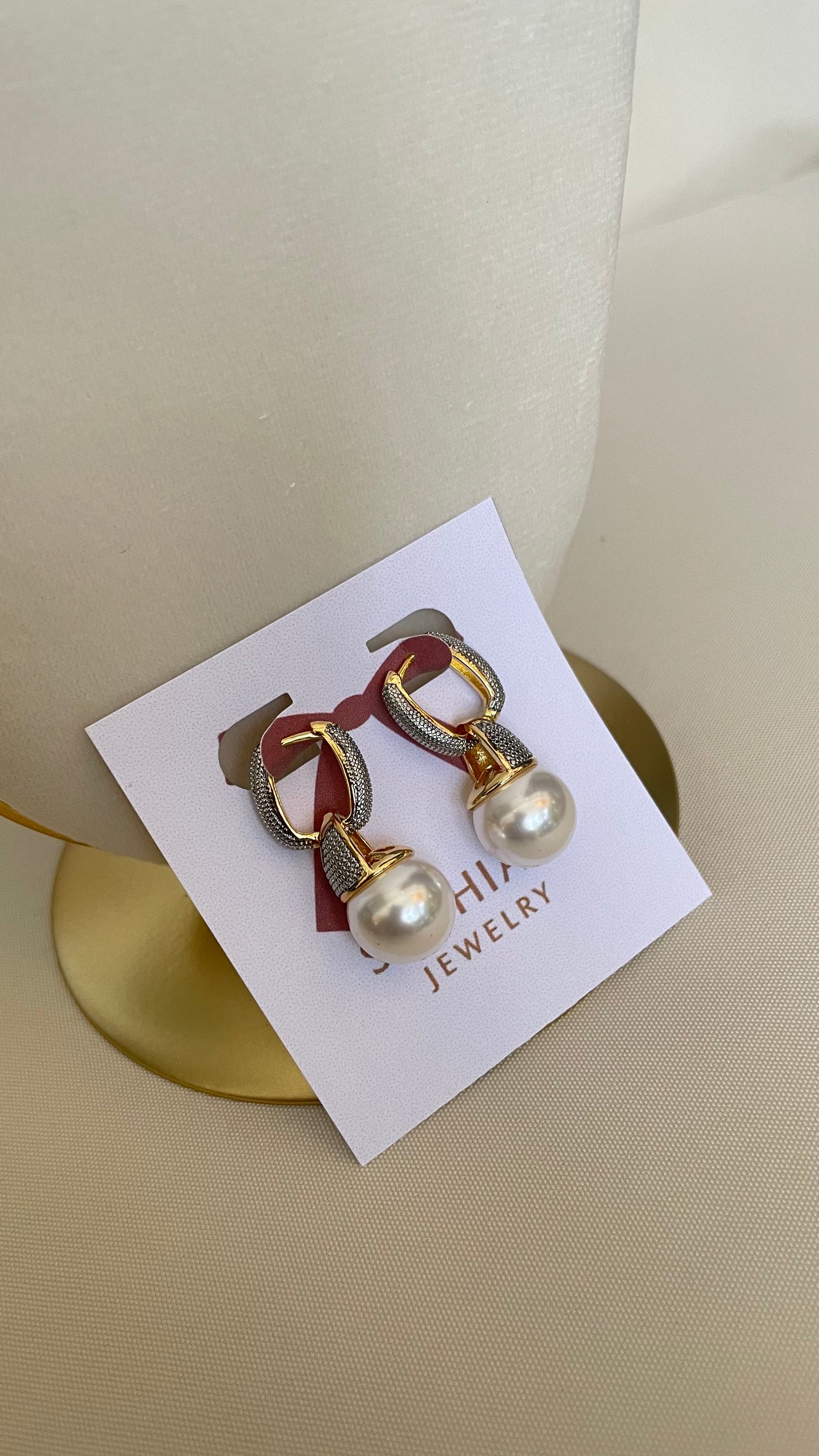 Aretes de perla medianos