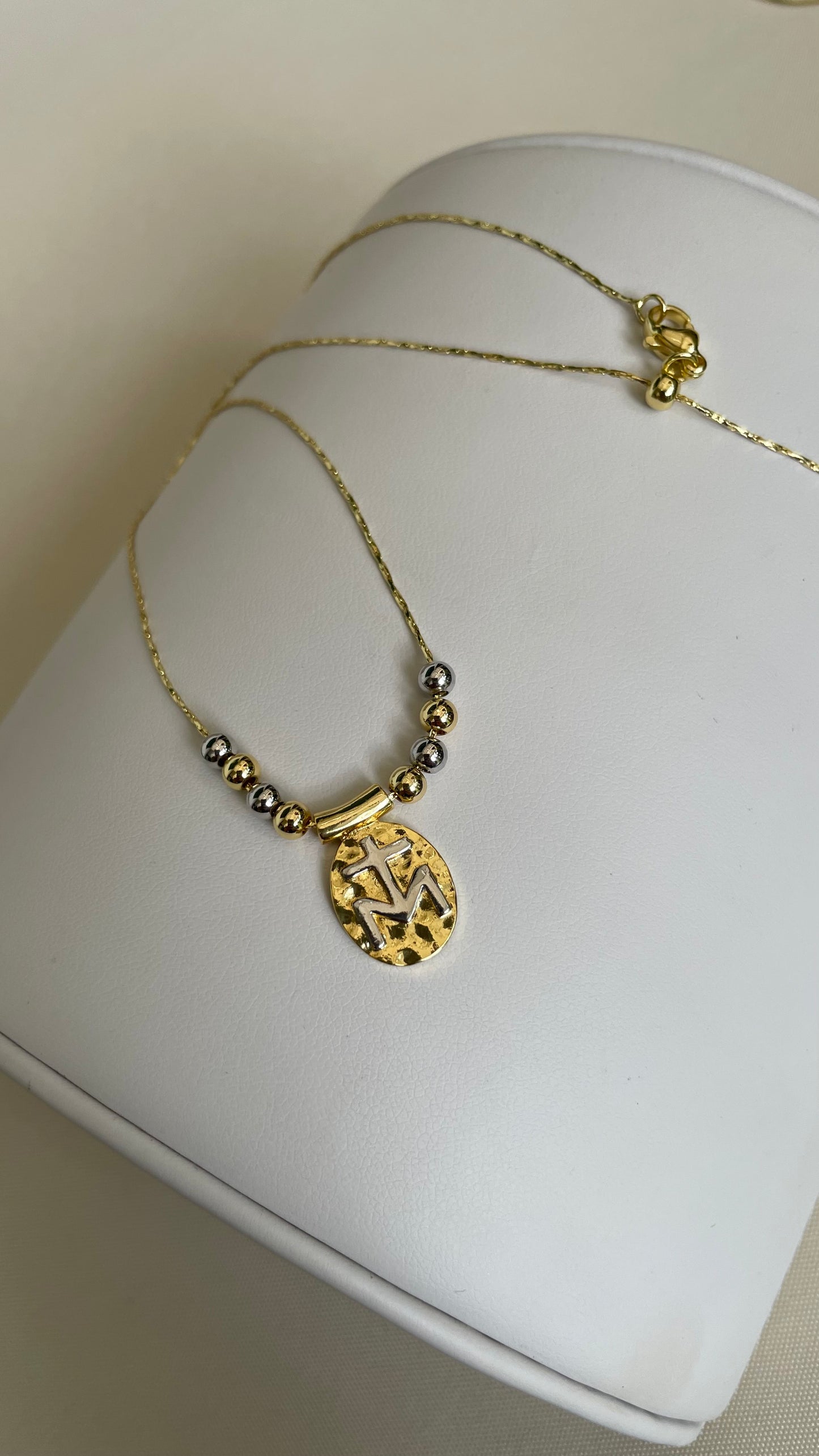 San Benito doble escapularios y religiosas