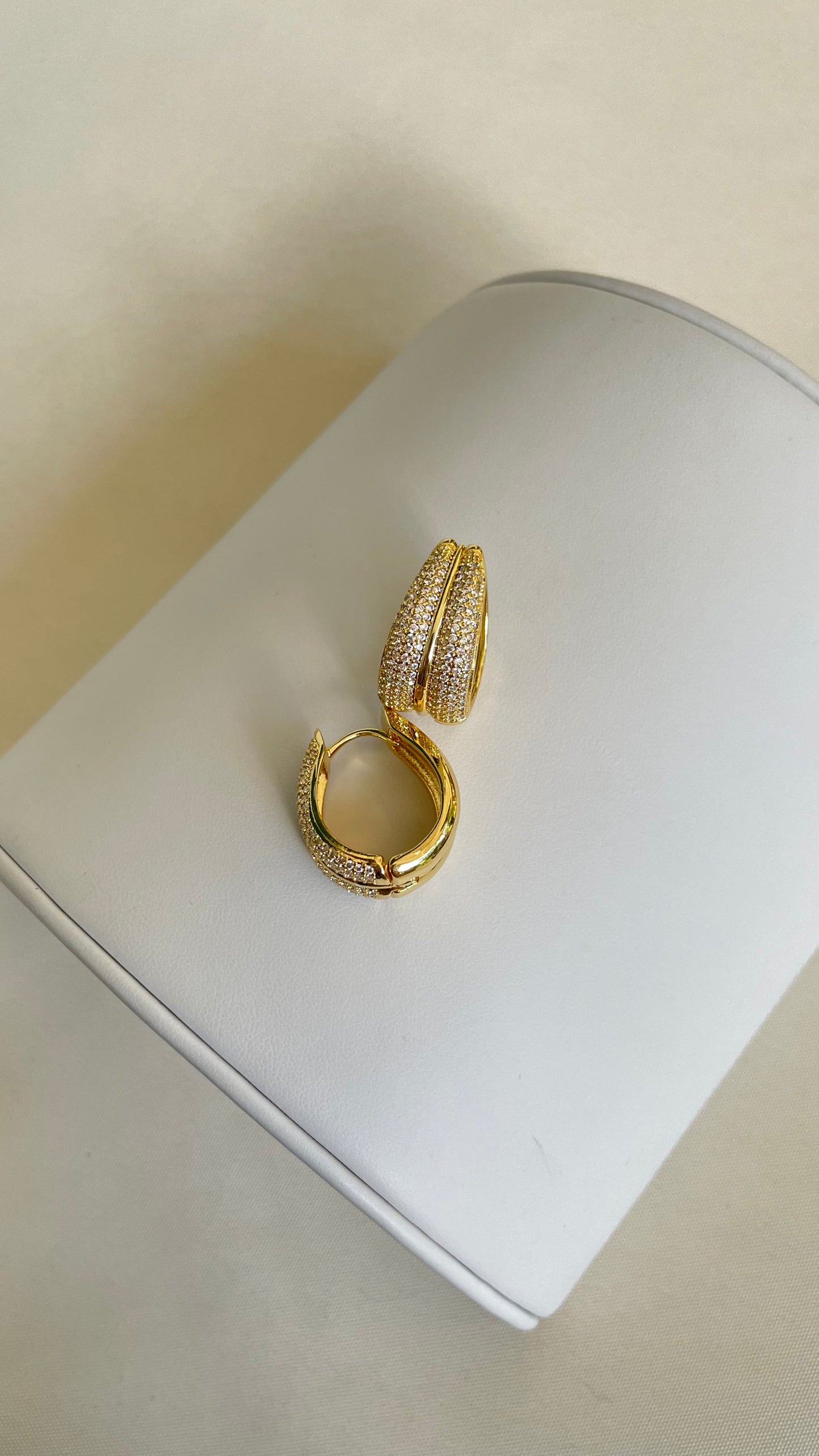 Aretes de microcirconia