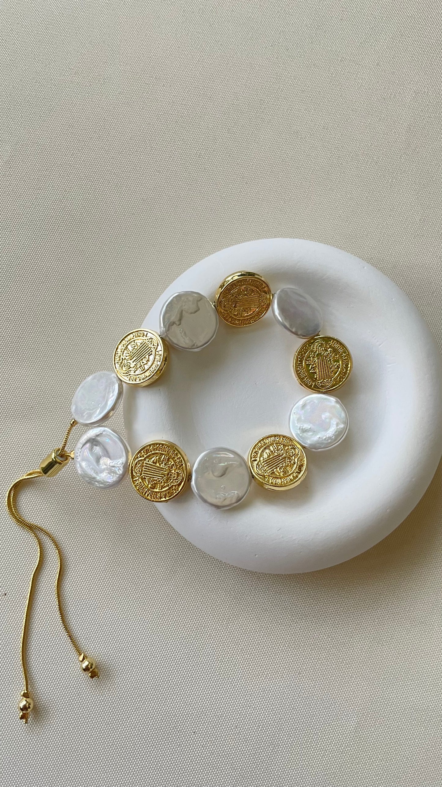 Brazaletes y Pulseras ajustables