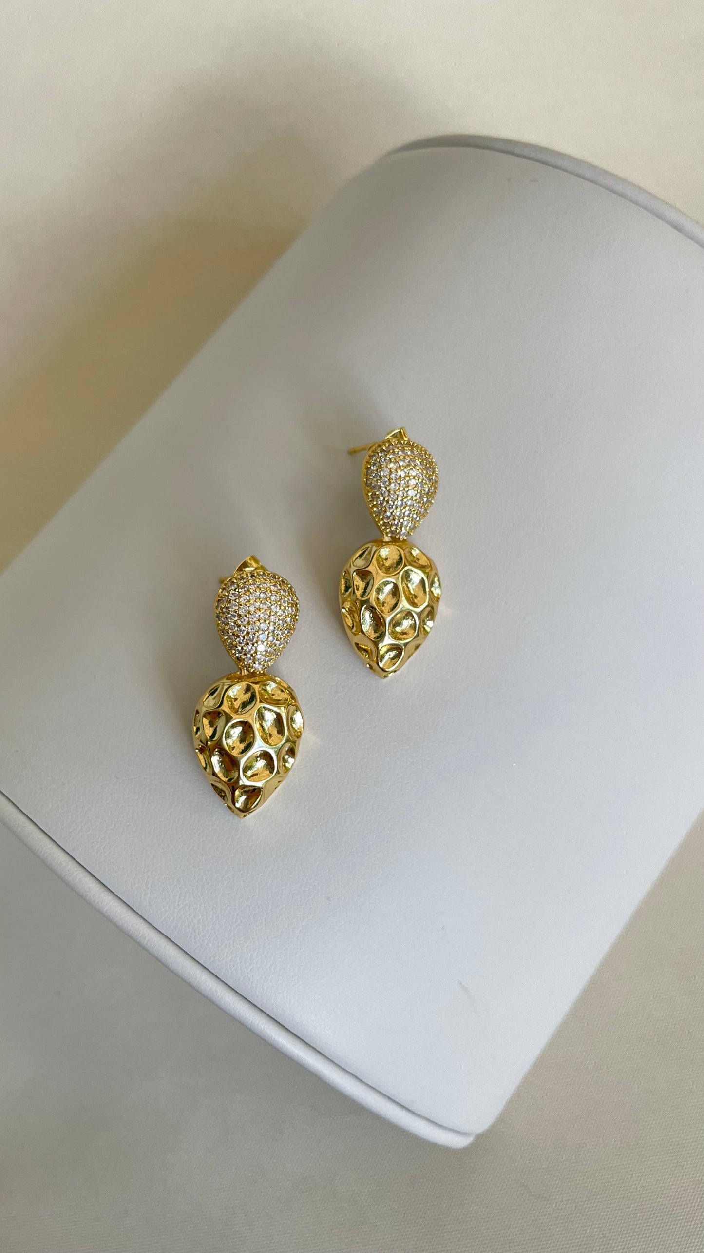 Aretes de microcirconia