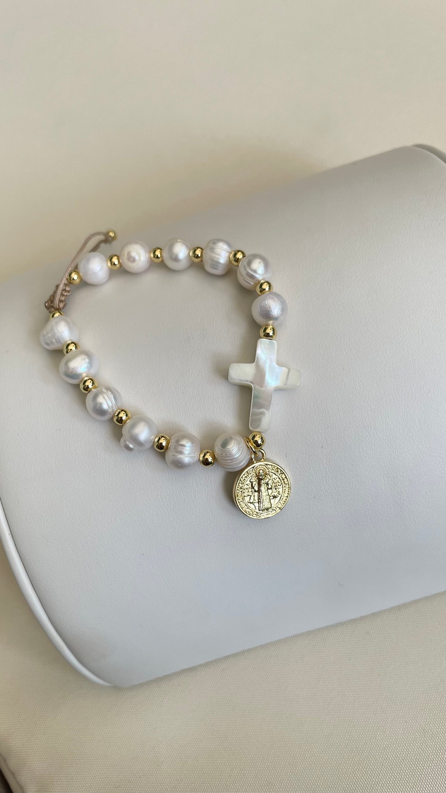 Brazaletes y Pulseras ajustables