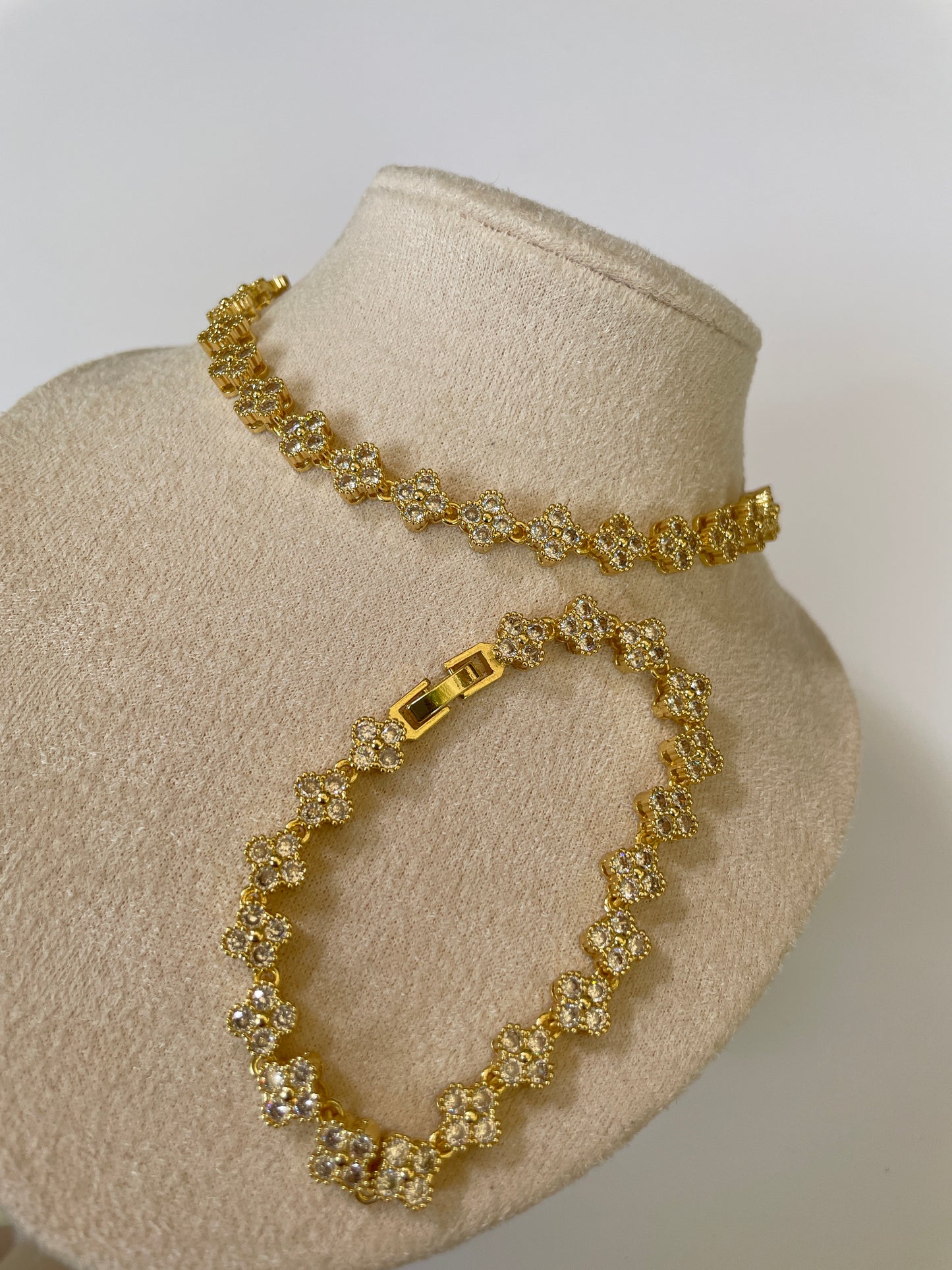 Sets de collar y pulsera