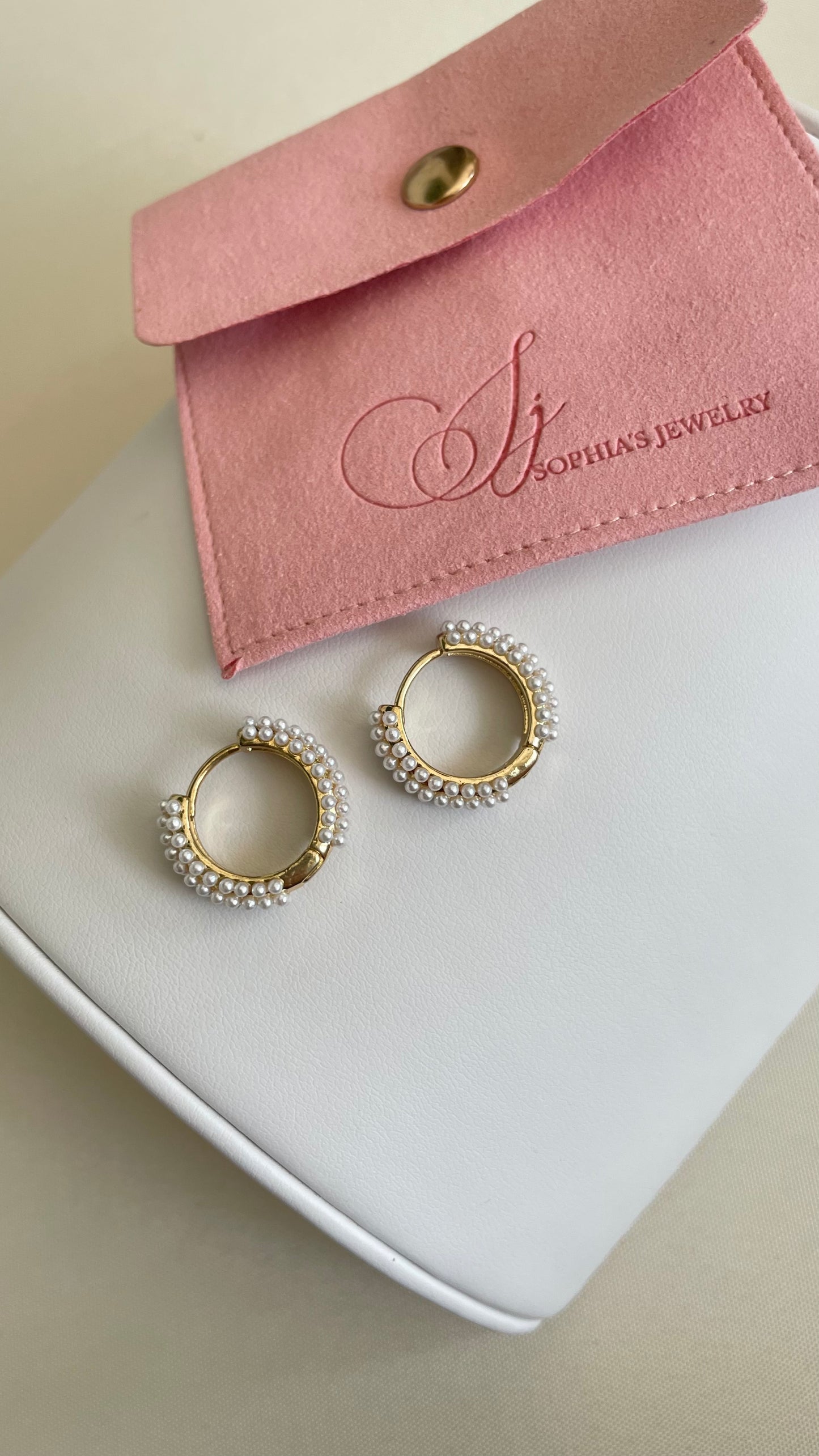 Aretes de perla medianos