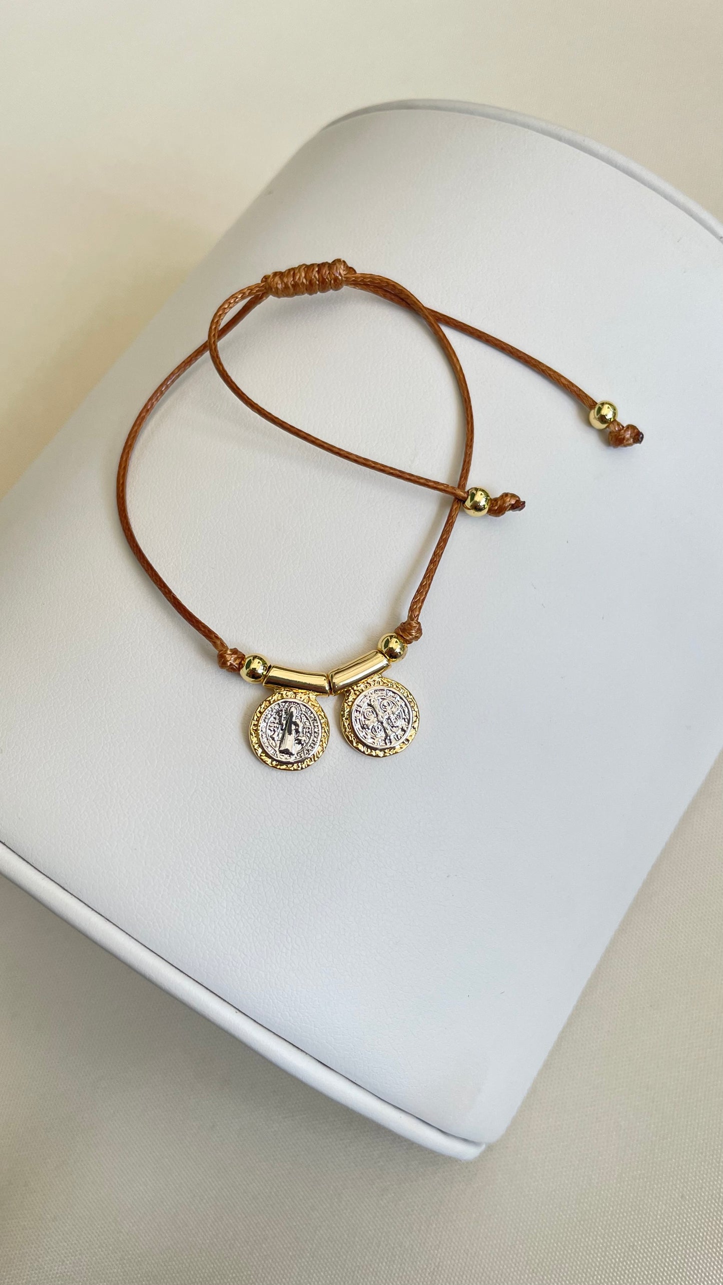 Brazaletes y Pulseras ajustables