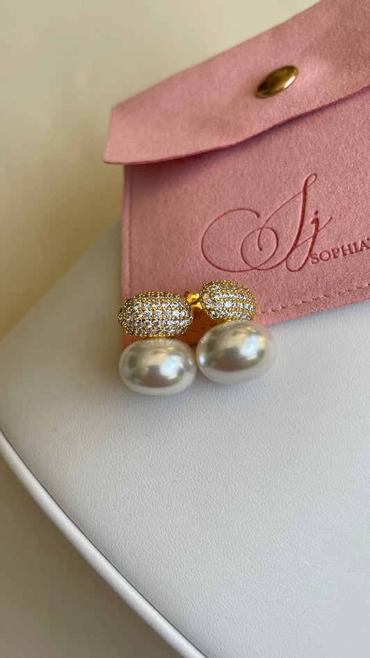 Aretes de perla medianos